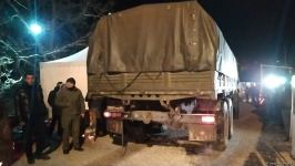 По Лачинской дороге беспрепятственно проехали еще четыре грузовых автомобиля миротворцев (ФОТО/ВИДЕО)