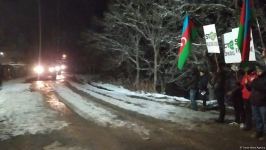 По Лачинской дороге беспрепятственно проехали еще четыре грузовых автомобиля миротворцев (ФОТО/ВИДЕО)