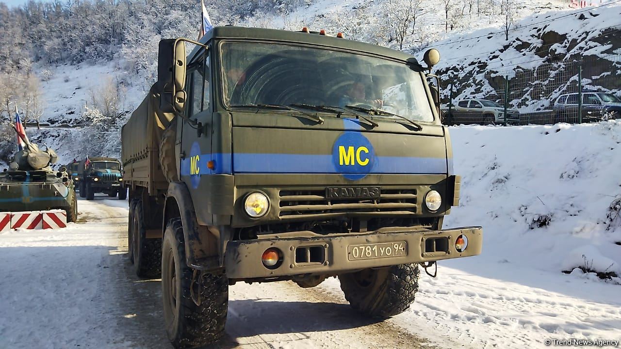 По Лачинской дороге беспрепятственно проехали еще пять автомашин обеспечения РМК (ФОТО/ВИДЕО)