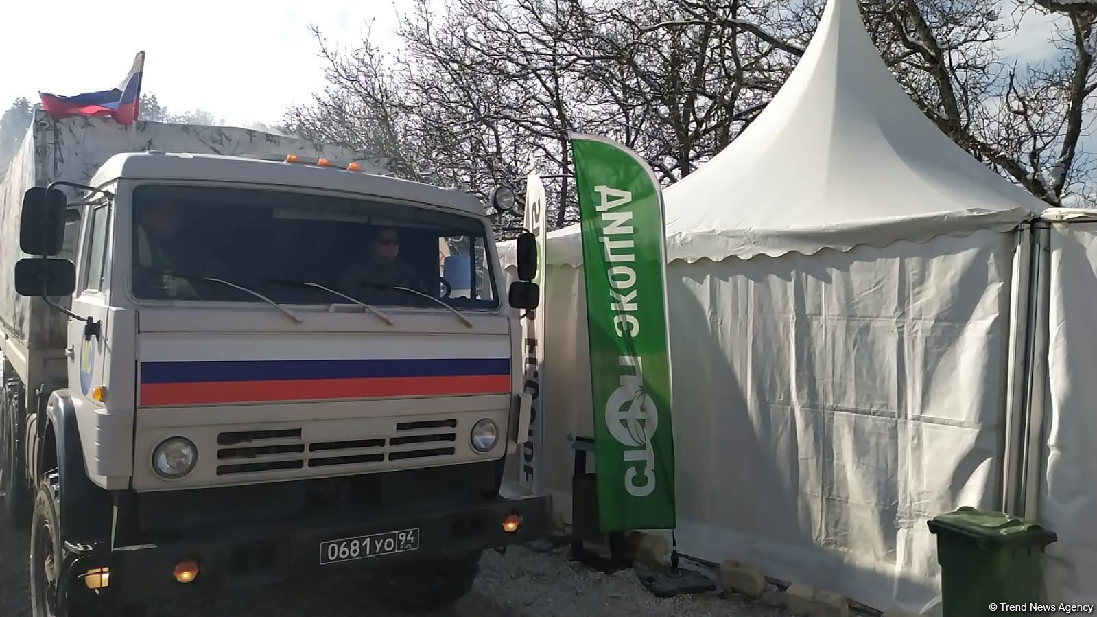 По Лачинской дороге беспрепятственно проехали еще пять автомобилей снабжения миротворцев (ФОТО/ВИДЕО)