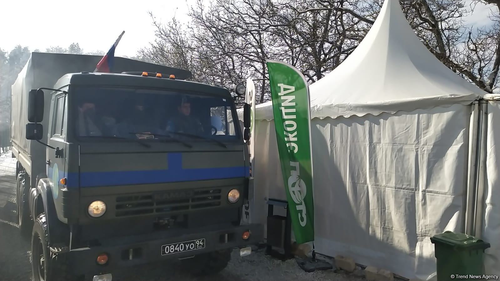 По Лачинской дороге беспрепятственно проехали еще пять автомобилей снабжения миротворцев (ФОТО/ВИДЕО)