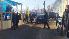 По Лачинской дороге беспрепятственно проехали еще две машины миротворцев (ФОТО)