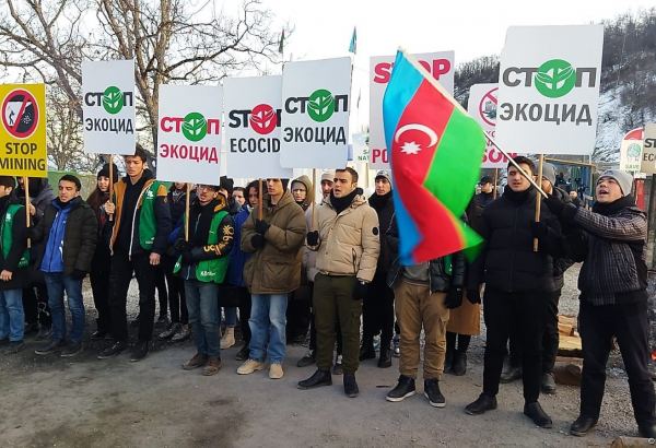 Peaceful protest continues on Azerbaijan's Lachin-Khankendi road despite cold weather (PHOTO/VIDEO)