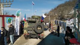 По Лачинской дороге беспрепятственно проехали еще 2 автомашины РМК (ФОТО/ВИДЕО)