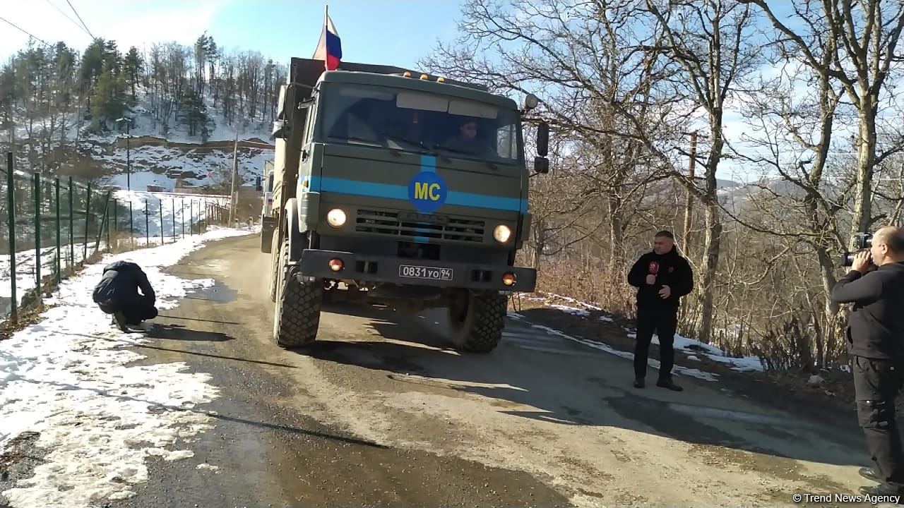 По Лачинской дороге беспрепятственно проехали еще 7 автомашин РМК (ФОТО)