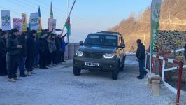 По Лачинской дороге беспрепятственно проехали еще 17 автомобилей миротворцев (ФОТО)