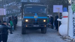 По Лачинской дороге беспрепятственно проехали еще 17 автомобилей миротворцев (ФОТО)
