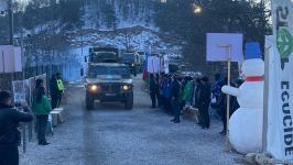 По Лачинской дороге беспрепятственно проехали еще 17 автомобилей миротворцев (ФОТО)