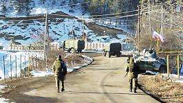 По Лачинской дороге беспрепятственно проехала колонна автомашин РМК (ФОТО)