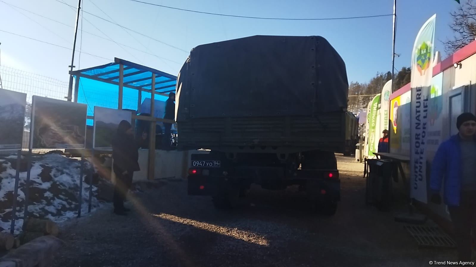 По Лачинской дороге беспрепятственно проехала колонна автомашин РМК (ФОТО)