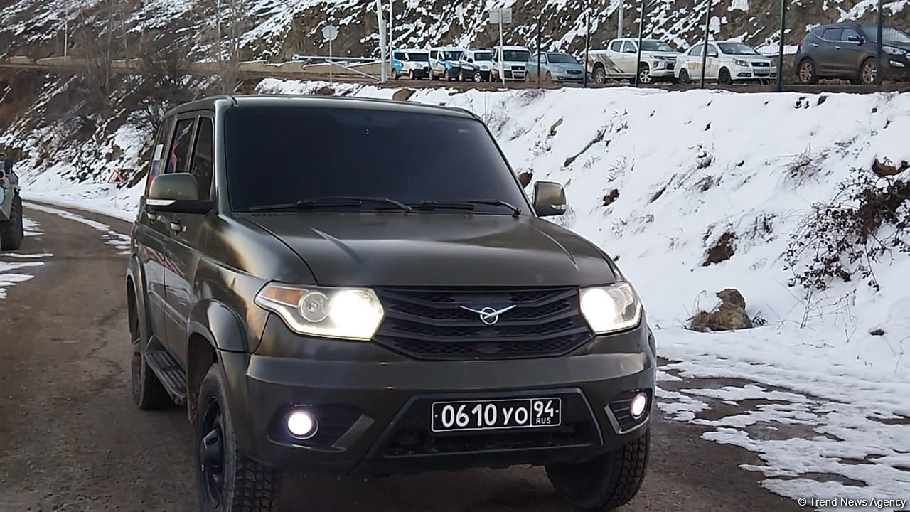 По Лачинской дороге беспрепятственно проехала колонна автомашин РМК (ФОТО)