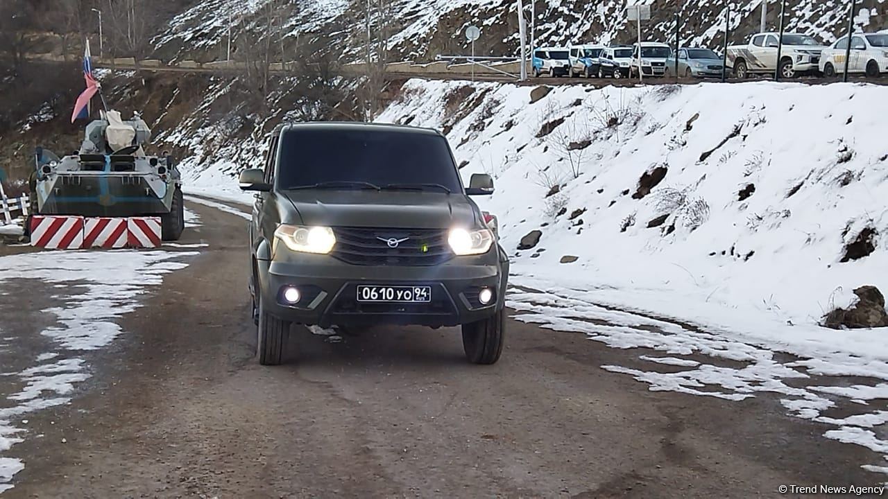 По Лачинской дороге беспрепятственно проехала колонна автомашин РМК (ФОТО)