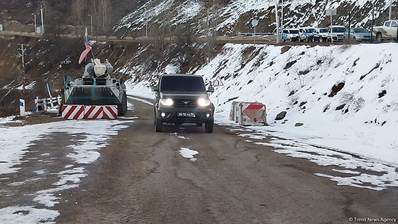 По Лачинской дороге беспрепятственно проехала колонна автомашин РМК (ФОТО)