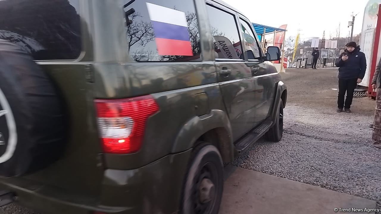 По Лачинской дороге беспрепятственно проехала колонна автомашин РМК (ФОТО)