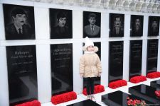 Азербайджанский народ чтит светлую память жертв трагедии 20 Января (ФОТО)