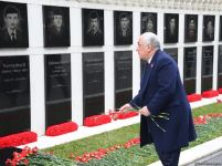 Азербайджанский народ чтит светлую память жертв трагедии 20 Января (ФОТО)