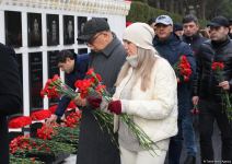 Азербайджанский народ чтит светлую память жертв трагедии 20 Января (ФОТО)