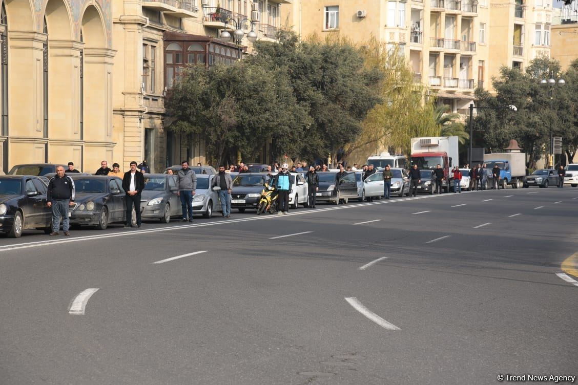 В Азербайджане минутой молчания почтена память шехидов 20 Января (ФОТО/ВИДЕО)