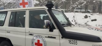 По Лачинской дороге беспрепятственно проехала колонна из 6 автомашин Красного Креста (ФОТО)