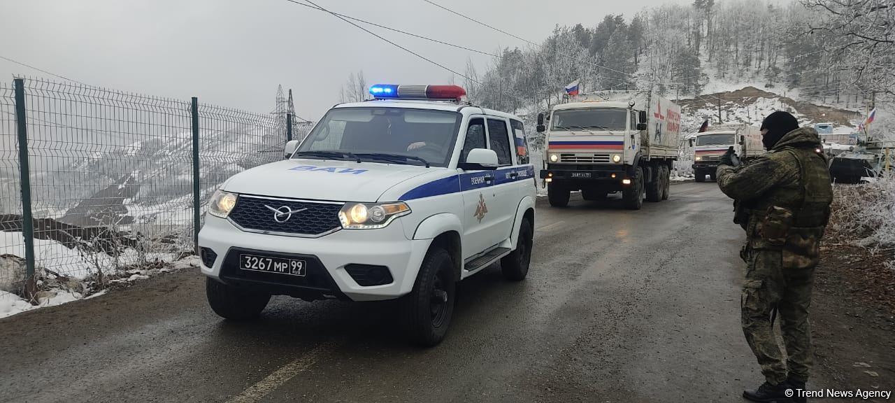 По Лачинской дороге беспрепятственно проехала колонна из 24 автомобилей миротворцев (ФОТО)