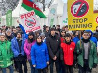 Мирная акция протеста на Лачинской дороге продолжается (ФОТО)