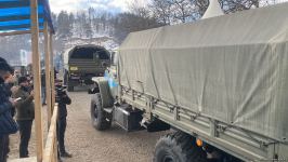 По Лачинской дороге беспрепятственно проехали еще три машины снабжения миротворцев (ФОТО/ВИДЕО)