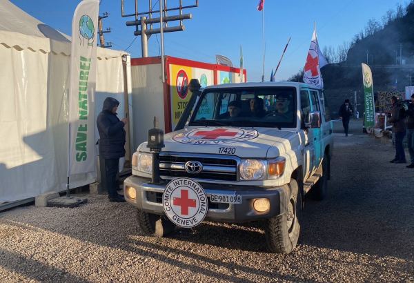 Convoy of ICRC vehicles passes freely along Azerbaijan's Lachin-Khankendi road (PHOTO)