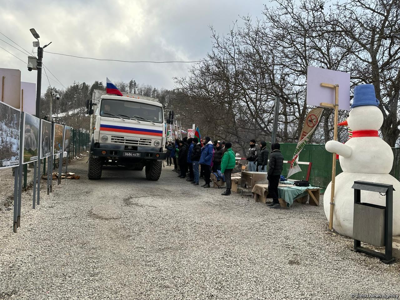 По Лачинской дороге беспрепятственно проехали еще 6 грузовых автомобилей РМК (ФОТО)