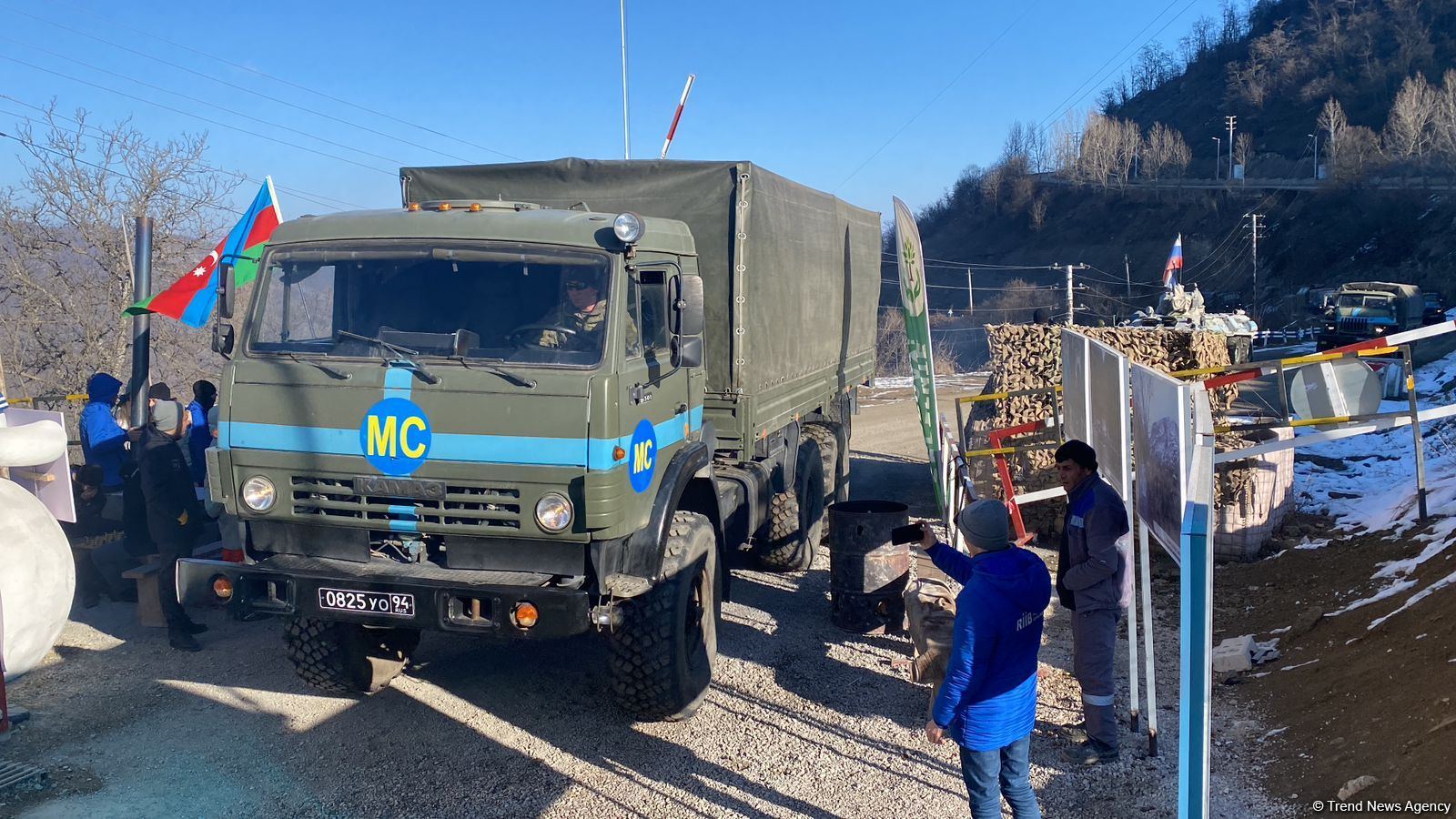 More vehicles of Russian peacekeepers pass freely along Azerbaijan's Lachin-Khankendi road (PHOTO/VIDEO)
