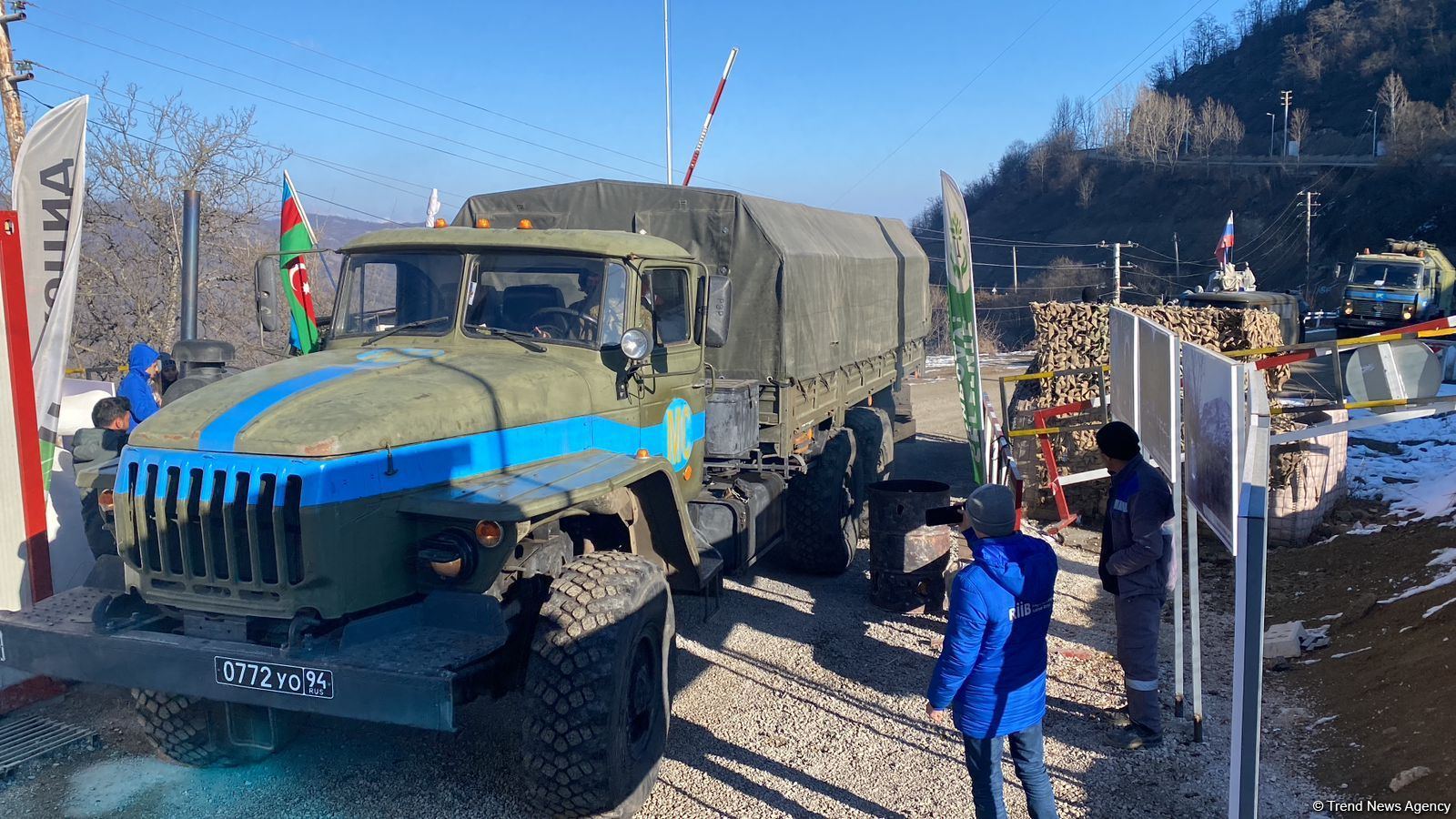 More vehicles of Russian peacekeepers pass freely along Azerbaijan's Lachin-Khankendi road (PHOTO/VIDEO)