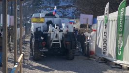 По Лачинской дороге беспрепятственно проехала еще одна автомашина РМК (ФОТО/ВИДЕО)