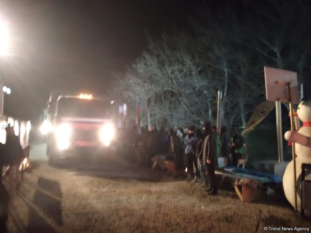 Six more vehicles of Russian peacekeepers pass freely along Azerbaijan's Lachin-Khankendi road (PHOTO)