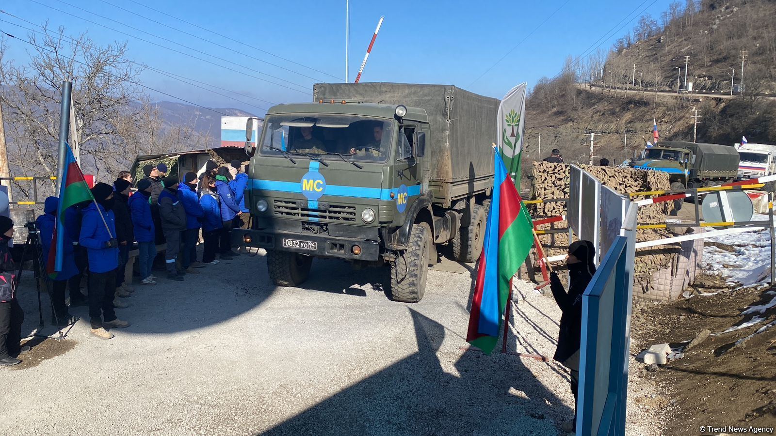 По Лачинской дороге беспрепятственно проехали еще 8 транспортных средств снабжения РМК (ФОТО)