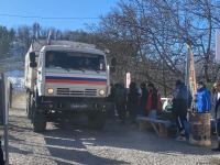 По Лачинской дороге беспрепятственно проехали еще 18 автомобилей миротворцев (ФОТО)
