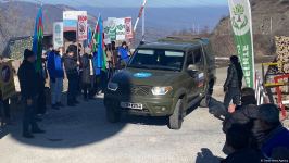 По Лачинской дороге беспрепятственно проехали еще 18 автомобилей миротворцев (ФОТО)