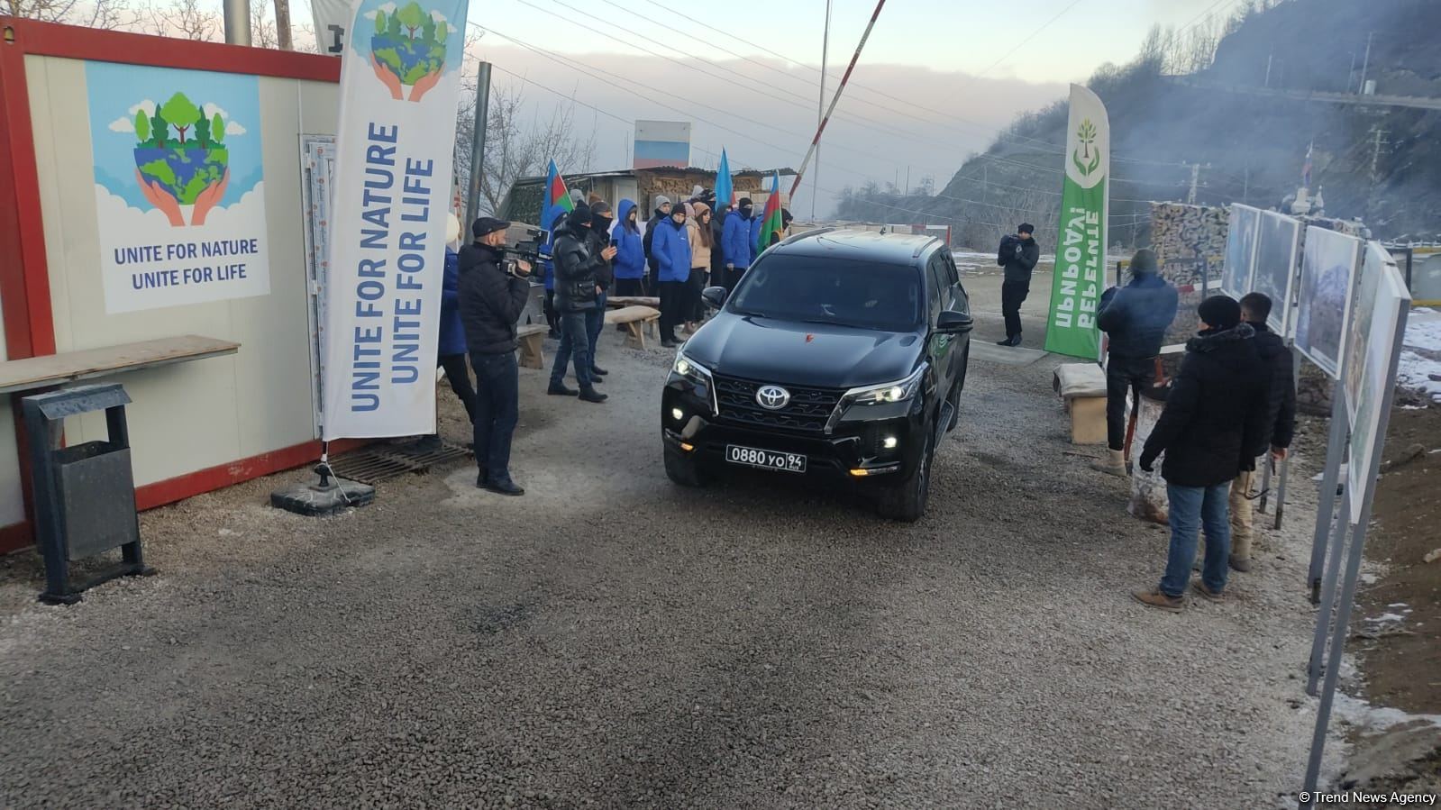 По Лачинской дороге беспрепятственно проехала одна легковая автомашина РМК (ФОТО)
