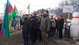 Акция азербайджанских экоактивистов на Лачинской дороге продолжается (ФОТО)