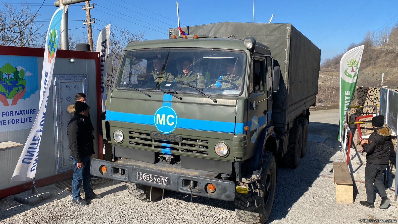 По Лачинской дороге  проехал еще один грузовой автомобиль миротворцев (ФОТО)