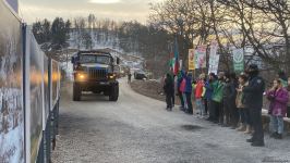По Лачинской дороге проехали еще 8 автомобилей миротворцев (ФОТО)