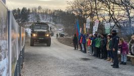По Лачинской дороге проехали еще 8 автомобилей миротворцев (ФОТО)