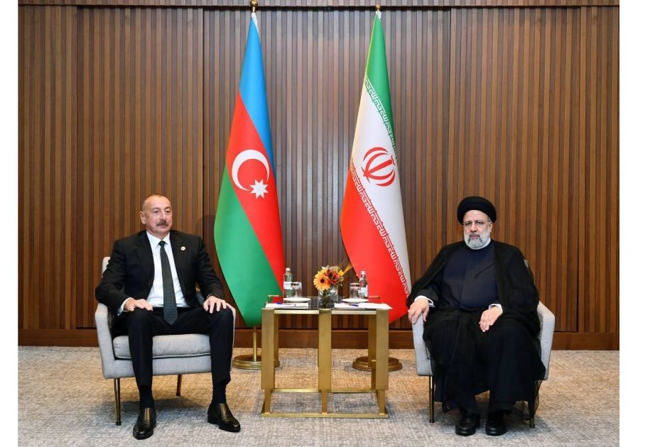 Президент Ирана позвонил Президенту Ильхаму Алиеву