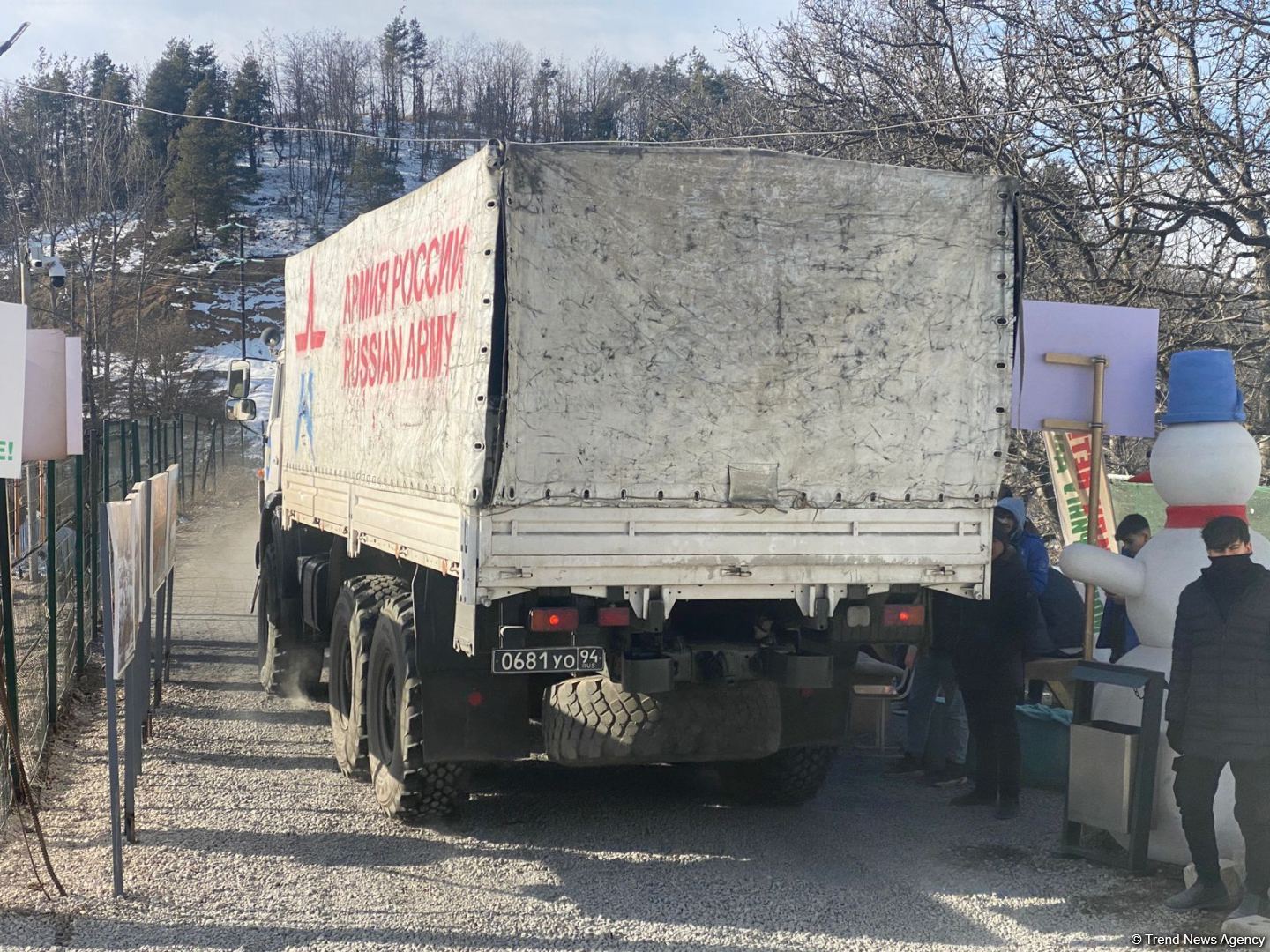 По Лачинской дороге проехали еще два автомобиля снабжения РМК (ФОТО)