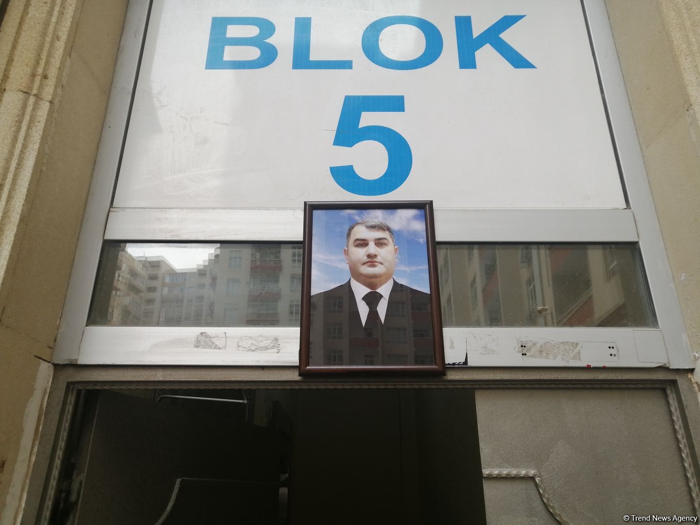 Проходит траурная церемония Орхана Аскерова, погибшего при нападении на посольство Азербайджана в Иране (ФОТО)
