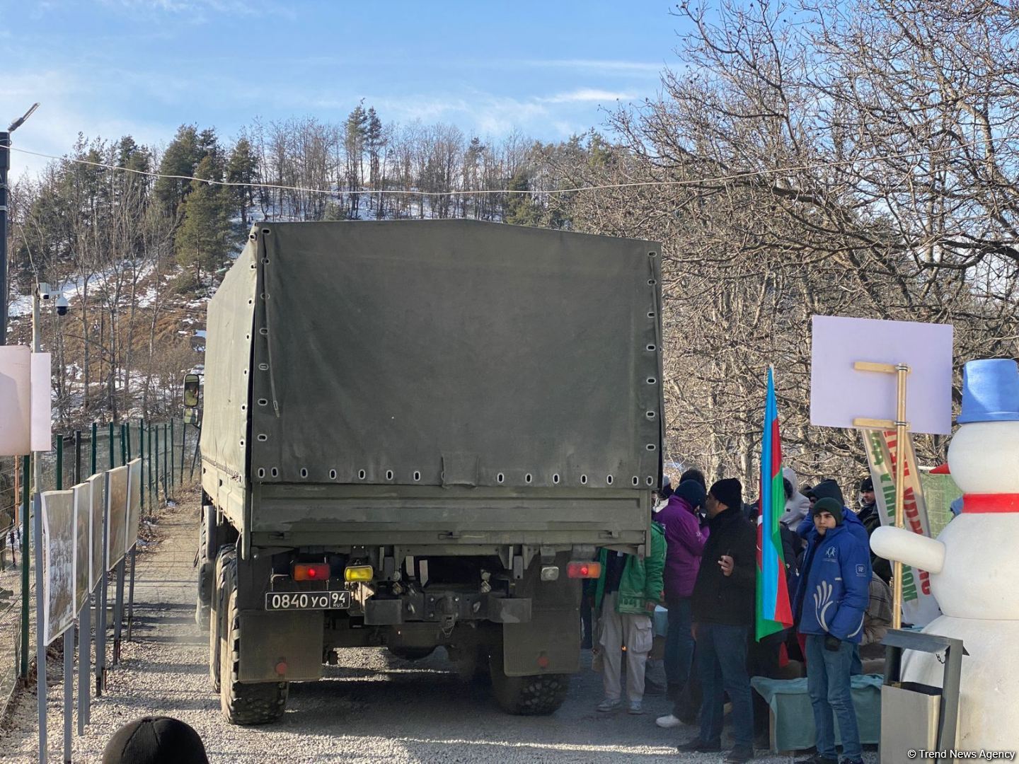 По Лачинской дороге проехал еще один автомобиль снабжения РМК (ФОТО)