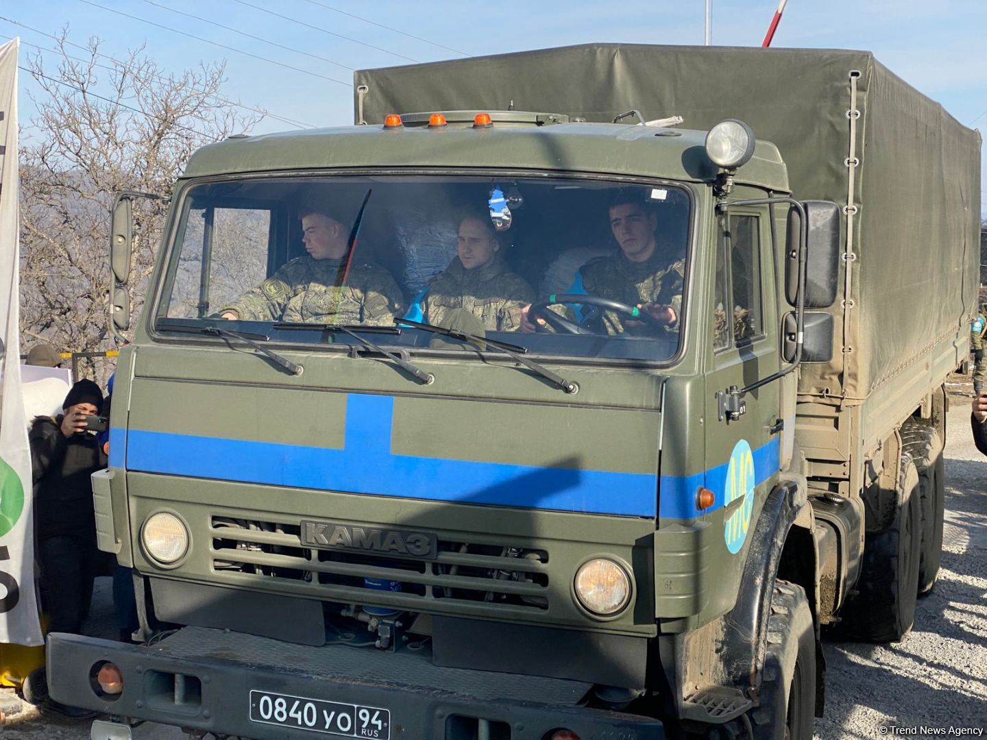 По Лачинской дороге проехал еще один автомобиль снабжения РМК (ФОТО)