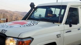По Лачинской дороге проехали семь автомашин Красного Креста (ФОТО)