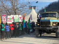 По Лачинской дороге проехали еще 3 автомобиля миротворцев (ФОТО)