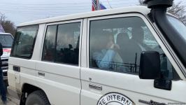По Лачинской дороге проехали семь автомашин Красного Креста (ФОТО)
