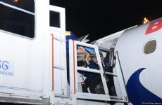 Пострадавших при нападении на посольство Азербайджана в Тегеране увезли каретами скорой помощи (ФОТО/ВИДЕО)