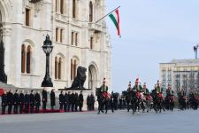 В Будапеште состоялась церемония официальной встречи Президента Ильхама Алиева (ФОТО/ВИДЕО)